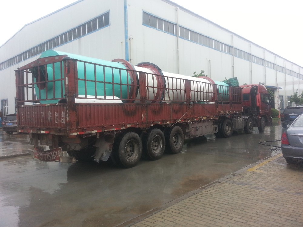 富裕達機械發往齊齊哈爾的三筒烘干機現場